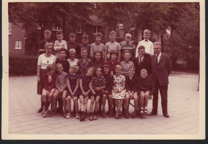 0130-1964_0002 - School 1964.jpg
