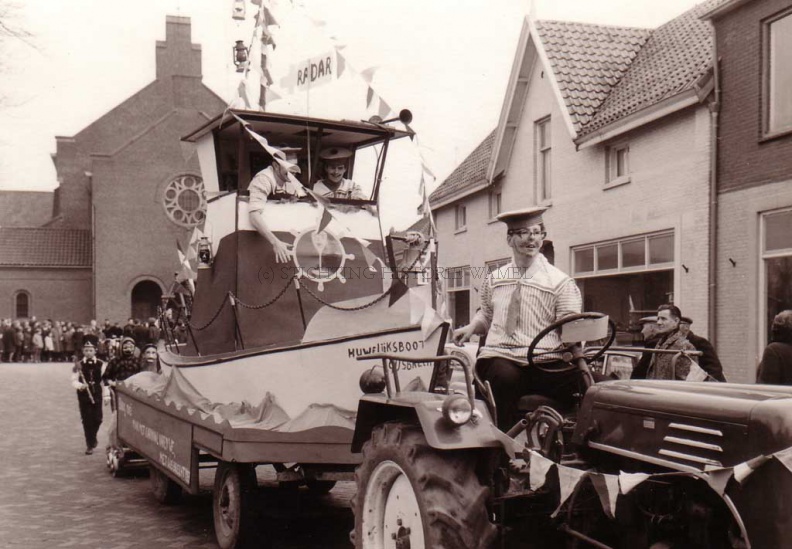 0302-0004_0002 1967 Carnavalswagen.jpg