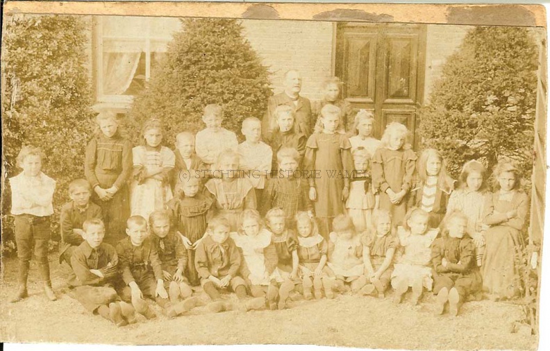 0130-1910-0001 - Schoolfoto Grada den Bieman.jpg