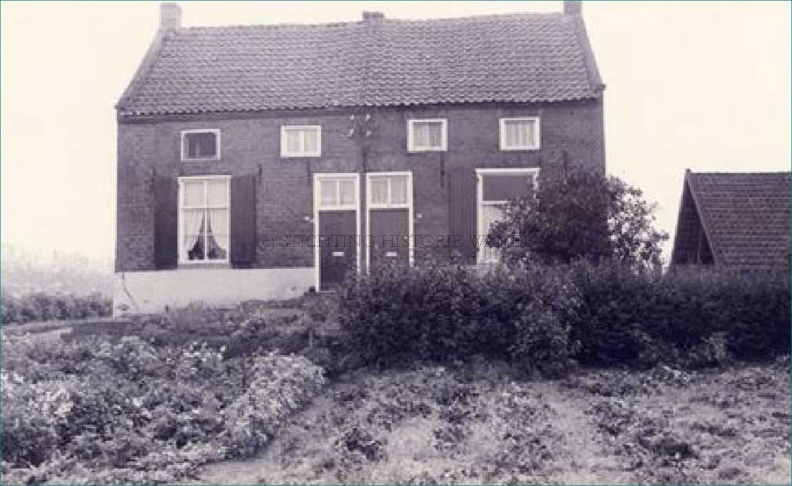 0150-0050-0011 Huis fam v Rossum en v Wel-De Hucht-Hogeweg Wamel.jpg