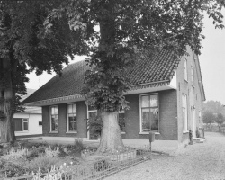 0150-0050-0015 Hogeweg 66 Juli  1977